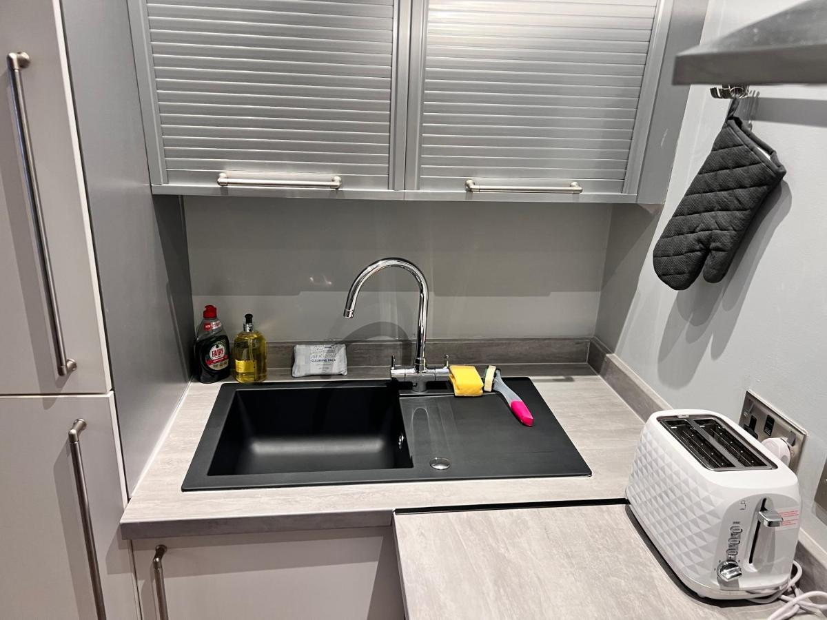 Stunning Liverpool City Center Apartment Exteriör bild
